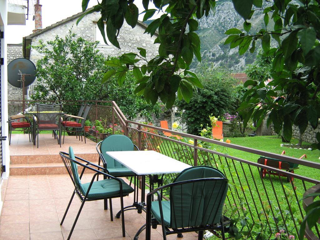 Rooms & Apartments Vukasovic Kotor Phòng bức ảnh